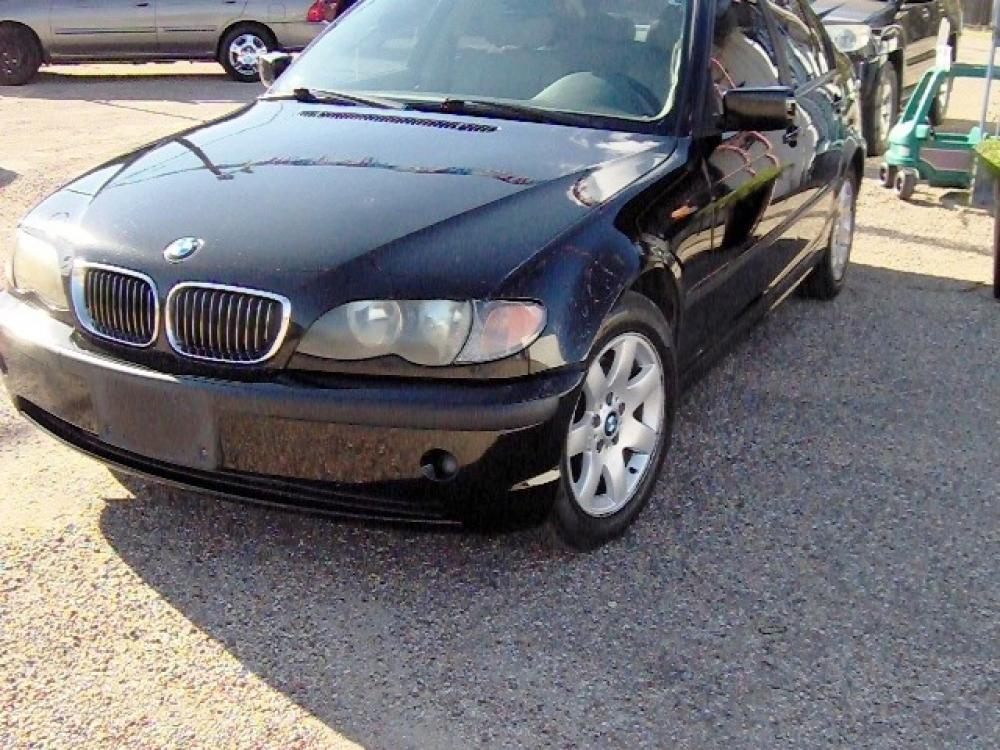 2004 BLACK /Tan Leather BMW 325i 325i with an 2.5 V6 engine, Automatic transmission, located at 2425 Franklin Ave., Waco, TX, 76701, (254) 753-6661, 31.540359, -97.148682 - Photo #0