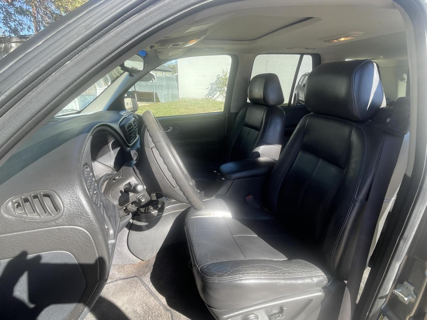 2005 Tan /BLACK LEATHER Chevrolet TrailBlazer LS 4WD (1GNDT13S952) with an 4.2L L6 DOHC 24V engine, 4-Speed Automatic Overdrive transmission, located at 2425 Franklin Ave., Waco, TX, 76701, (254) 753-6661, 31.540359, -97.148682 - NICE TRAILBLAZER, LS4X4, 116k, COLD AIR, SUNROOF, HEADREST ENTERTAINMENT SCREENS, BLACK LEATHER INTERIOR. $5995 plus TTL CASH OUT THE DOOR. - Photo#6