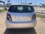 2016 SILVER /BLACK Chevrolet Sonic LT HATCHBACK 5-Door (1G1JC6SG6G4) with an 1.8L L4 DOHC 24V engine, 6A transmission, located at 2425 Franklin Ave., Waco, TX, 76701, (254) 753-6661, 31.540359, -97.148682 - NICE GAS SAVER HATCHBACK FOR STUDENT OR FAMILY. WE CAN SUGGEST A LOCAL LENDER FOR POSSIBLE FINANCING. - Photo#2