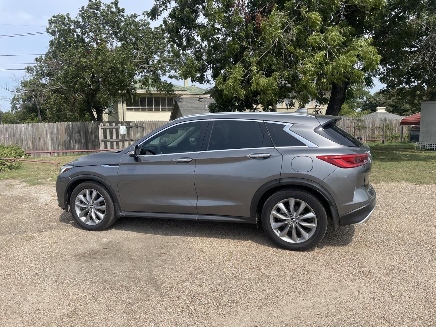 2019 GREY /BLACK LEATHER Infiniti QX50 PURE (3PCAJ5M15KF) with an 2.0L L4 DOHC 16V engine, CVT transmission, located at 2425 Franklin Ave., Waco, TX, 76701, (254) 753-6661, 31.540359, -97.148682 - Photo#0