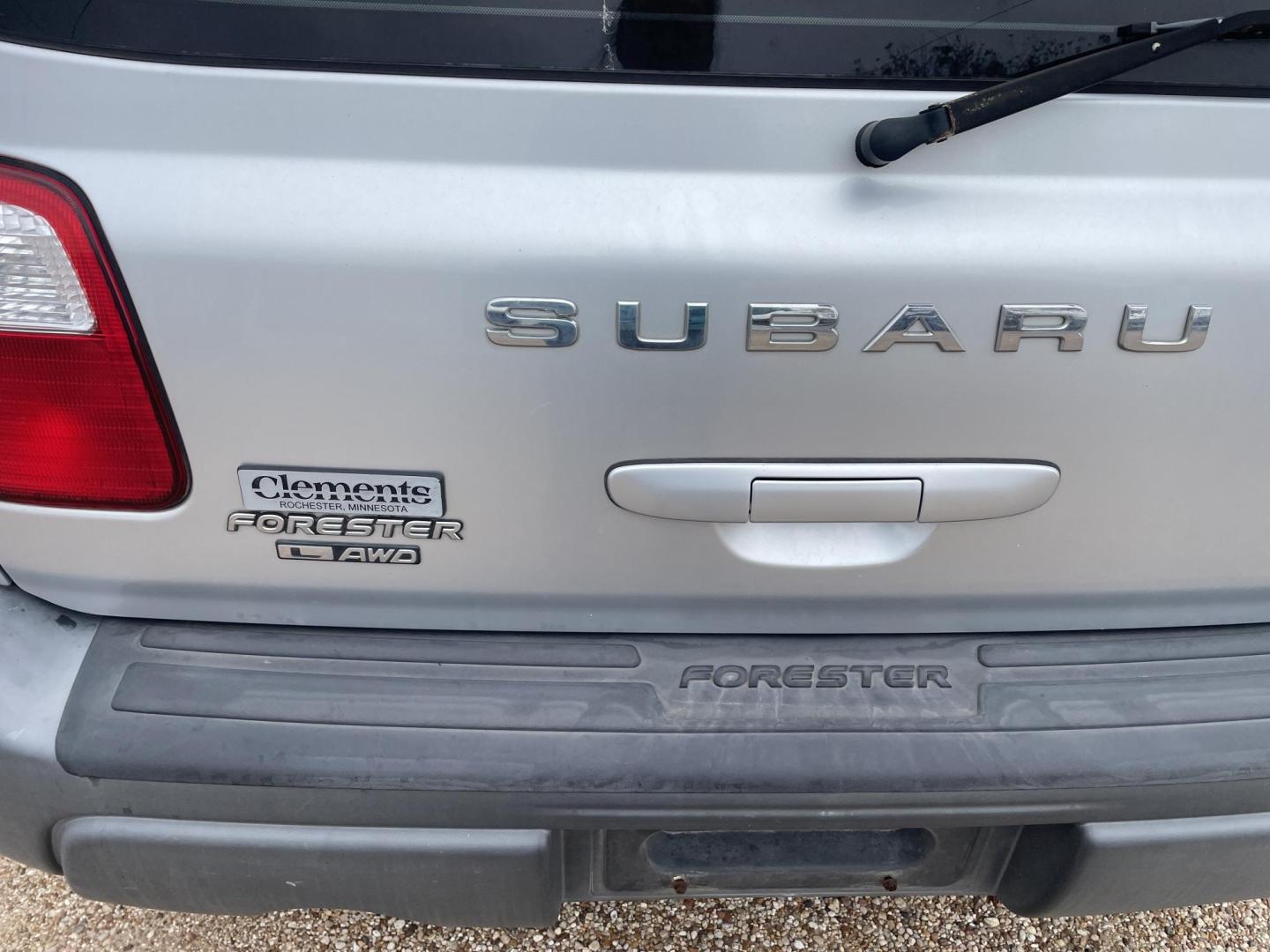 2002 Silver /Grey Subaru Forester L (JF1SF63592H) with an 2.5L H4 SOHC 16V engine, 4-Speed Automatic Overdrive transmission, located at 2425 Franklin Ave., Waco, TX, 76701, (254) 753-6661, 31.540359, -97.148682 - VERY NICE low mileage Forester with new tires. Highway ready. $4186.99 plus $513.01 TTL = $4700 out the door TOTAL. - Photo#1