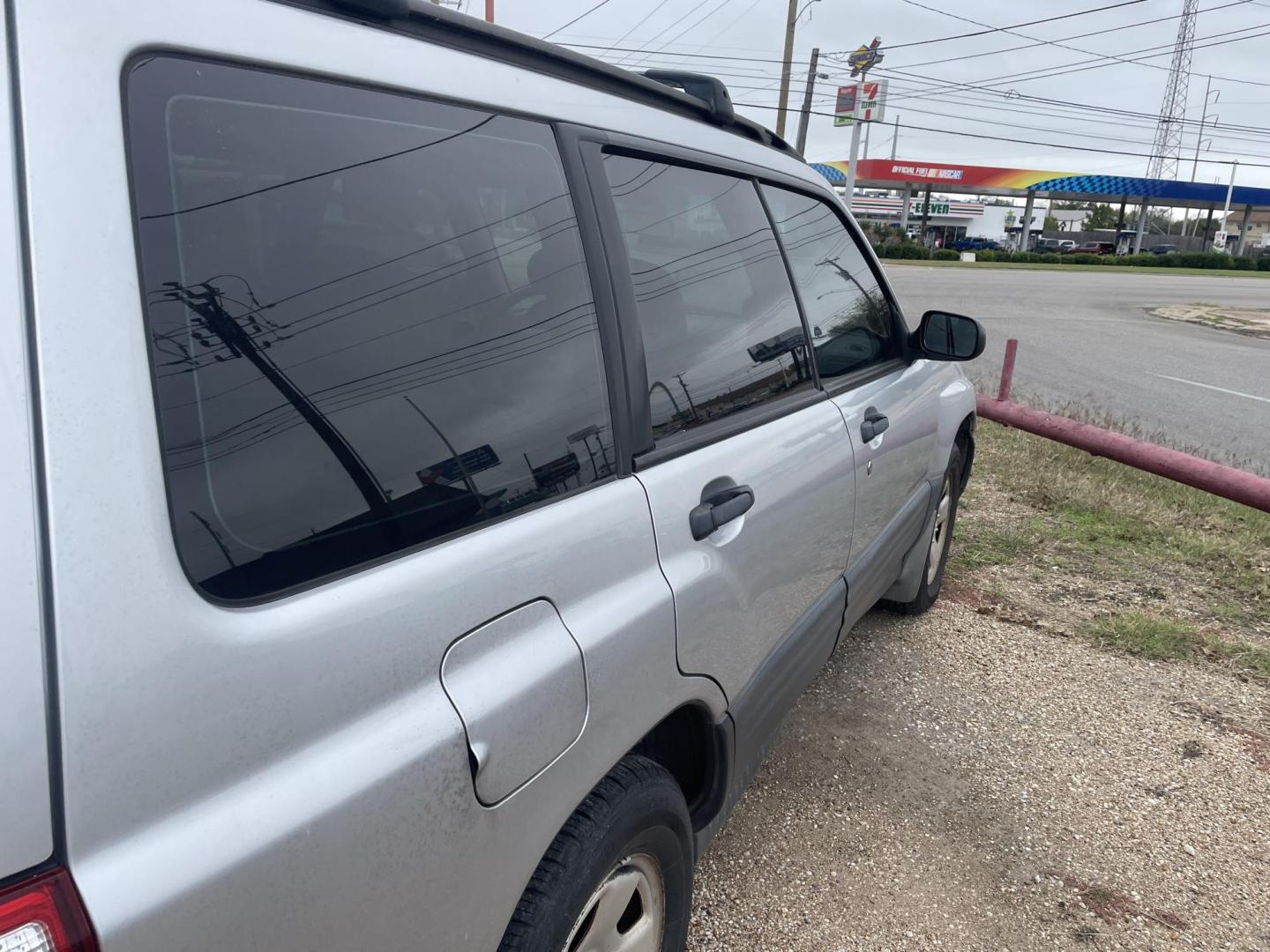 2002 Silver /Grey Subaru Forester L (JF1SF63592H) with an 2.5L H4 SOHC 16V engine, 4-Speed Automatic Overdrive transmission, located at 2425 Franklin Ave., Waco, TX, 76701, (254) 753-6661, 31.540359, -97.148682 - VERY NICE low mileage Forester with new tires. Highway ready. $4186.99 plus $513.01 TTL = $4700 out the door TOTAL. - Photo#2