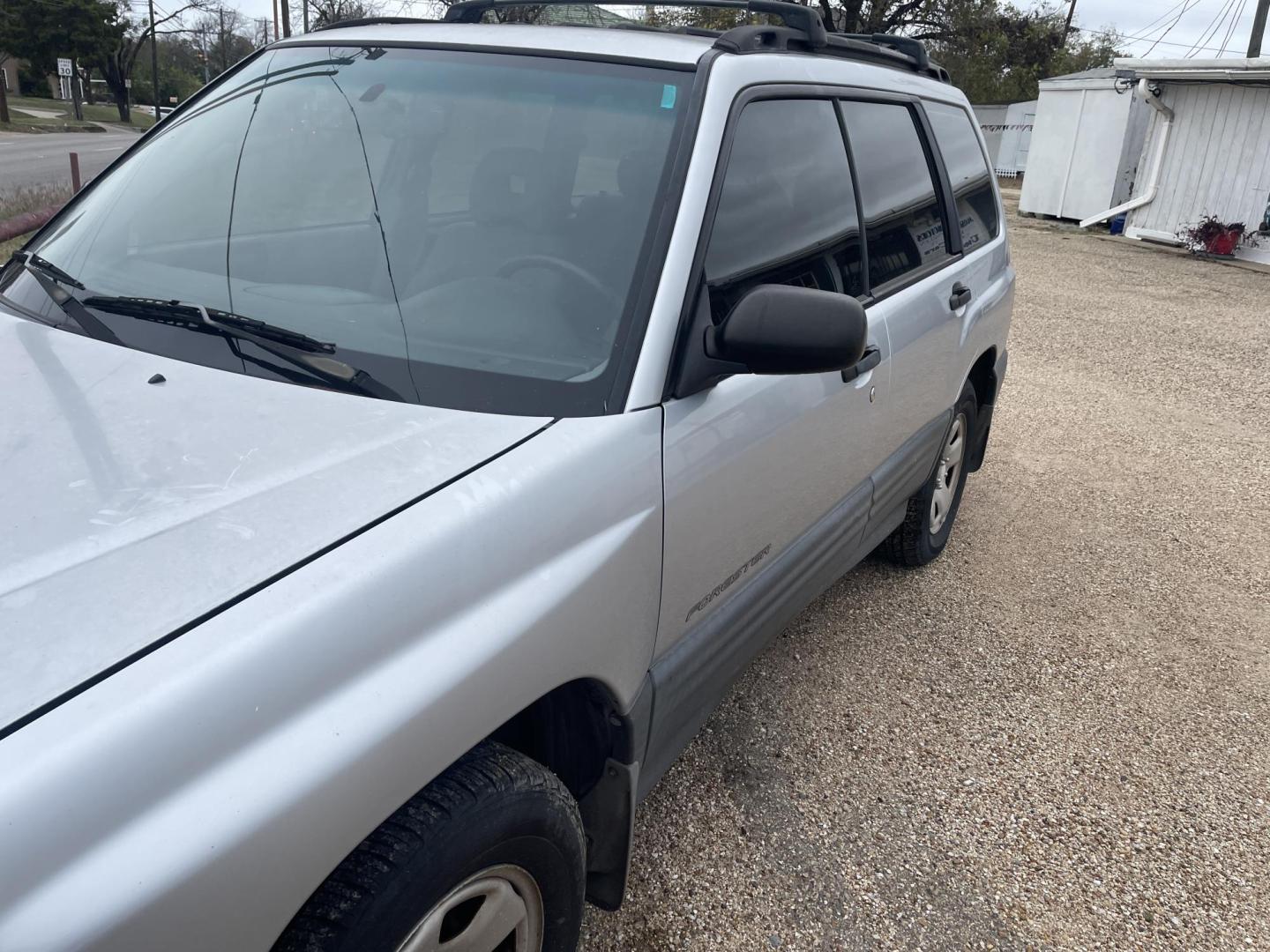 2002 Silver /Grey Subaru Forester L (JF1SF63592H) with an 2.5L H4 SOHC 16V engine, 4-Speed Automatic Overdrive transmission, located at 2425 Franklin Ave., Waco, TX, 76701, (254) 753-6661, 31.540359, -97.148682 - VERY NICE low mileage Forester with new tires. Highway ready. $4186.99 plus $513.01 TTL = $4700 out the door TOTAL. - Photo#3