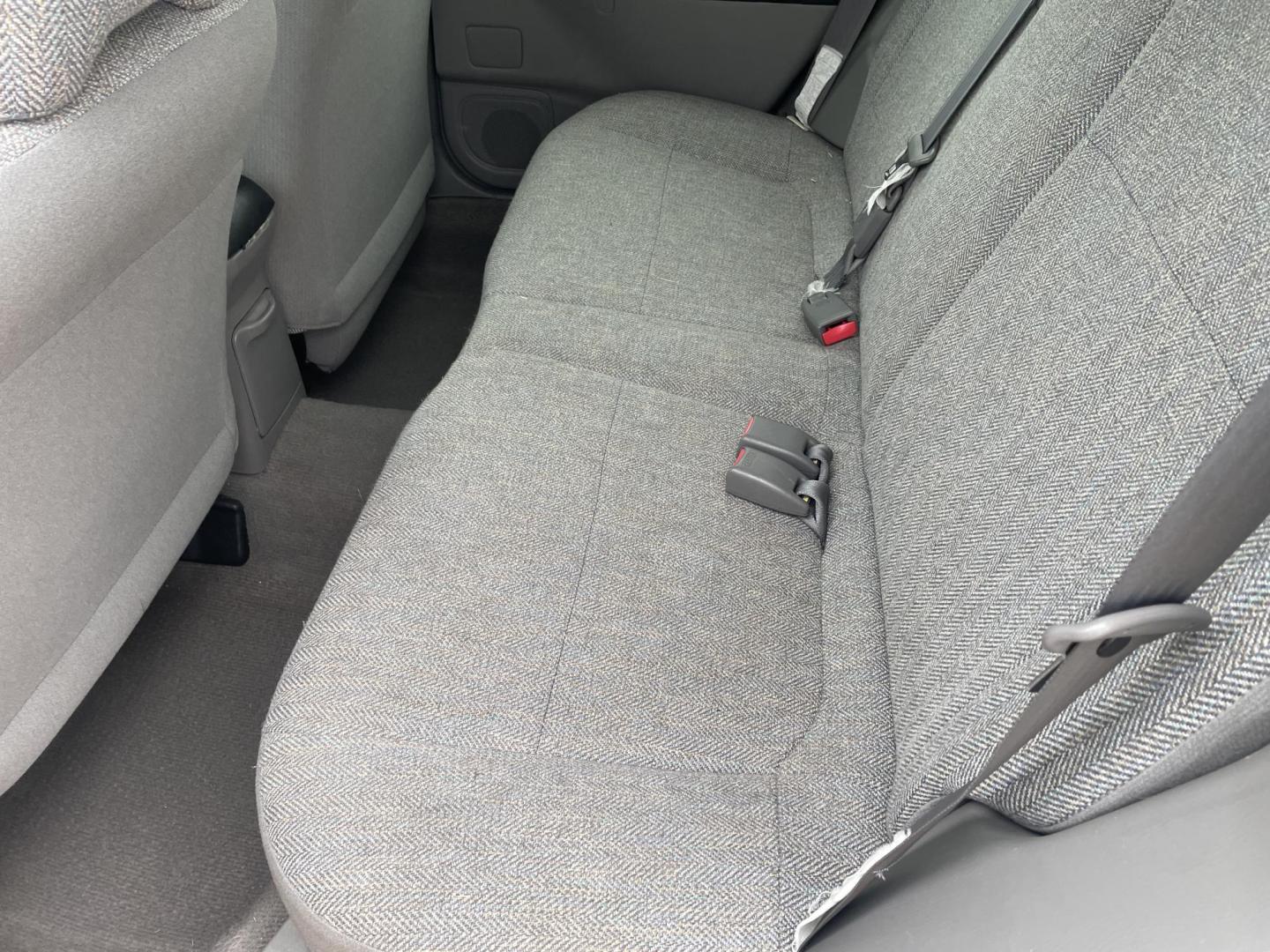 2002 Silver /Grey Subaru Forester L (JF1SF63592H) with an 2.5L H4 SOHC 16V engine, 4-Speed Automatic Overdrive transmission, located at 2425 Franklin Ave., Waco, TX, 76701, (254) 753-6661, 31.540359, -97.148682 - VERY NICE low mileage Forester with new tires. Highway ready. $4186.99 plus $513.01 TTL = $4700 out the door TOTAL. - Photo#4