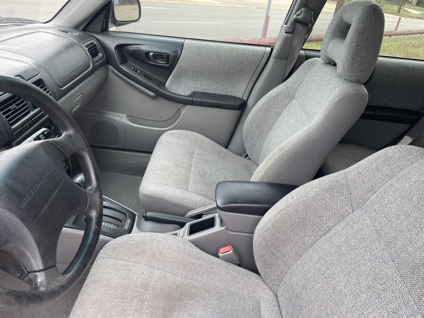 2002 Silver /Grey Subaru Forester L (JF1SF63592H) with an 2.5L H4 SOHC 16V engine, 4-Speed Automatic Overdrive transmission, located at 2425 Franklin Ave., Waco, TX, 76701, (254) 753-6661, 31.540359, -97.148682 - VERY NICE low mileage Forester with new tires. Highway ready. $4186.99 plus $513.01 TTL = $4700 out the door TOTAL. - Photo#9