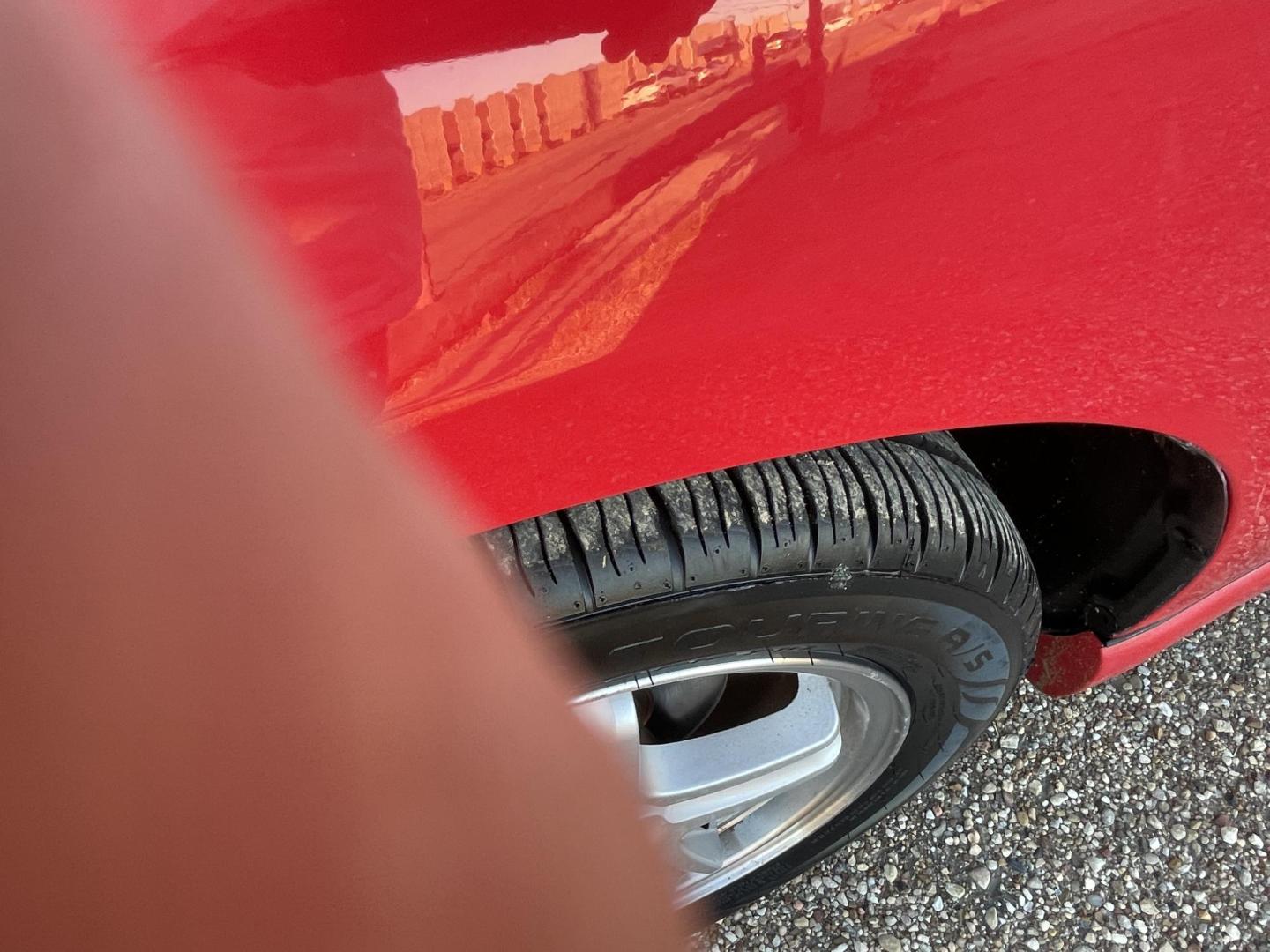 2006 Red /BLACK Toyota Matrix 2WD (2T1KR30E66C) with an 1.8L L4 DOHC 16V engine, AUTOMATIC transmission, located at 2425 Franklin Ave., Waco, TX, 76701, (254) 753-6661, 31.540359, -97.148682 - NICE GAS SAVER WITH ONLY 131,896 MILES - IT'S A TOYOTA ! MODEL XR SPORT WAGON. DON' T DRAG YOUR FEET ON THIS ONE - WON'T LAST LONG. - Photo#3