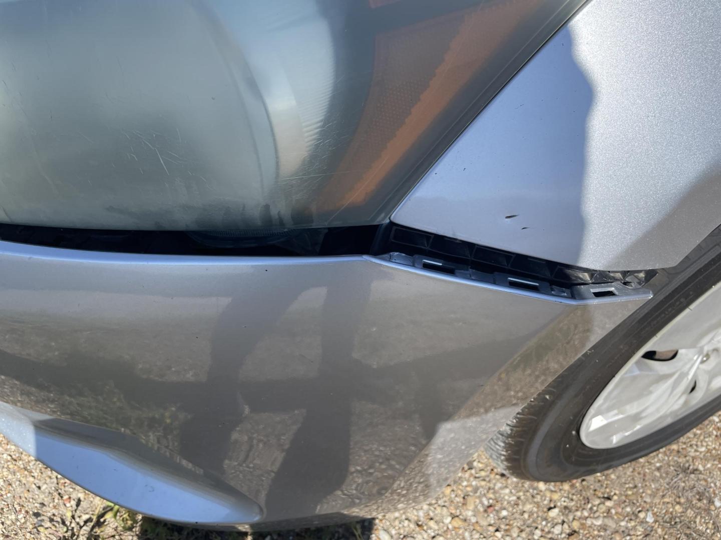 2010 Silver /Grey Honda Accord LX Sedan AT (1HGCP2F30AA) with an 2.4L L4 DOHC 16V engine, 5-Speed Automatic transmission, located at 2425 Franklin Ave., Waco, TX, 76701, (254) 753-6661, 31.540359, -97.148682 - COLD AC, 2010 Accord LX, Clean Title, call 254-753-6661 for make appointment to test drive. - Photo#3