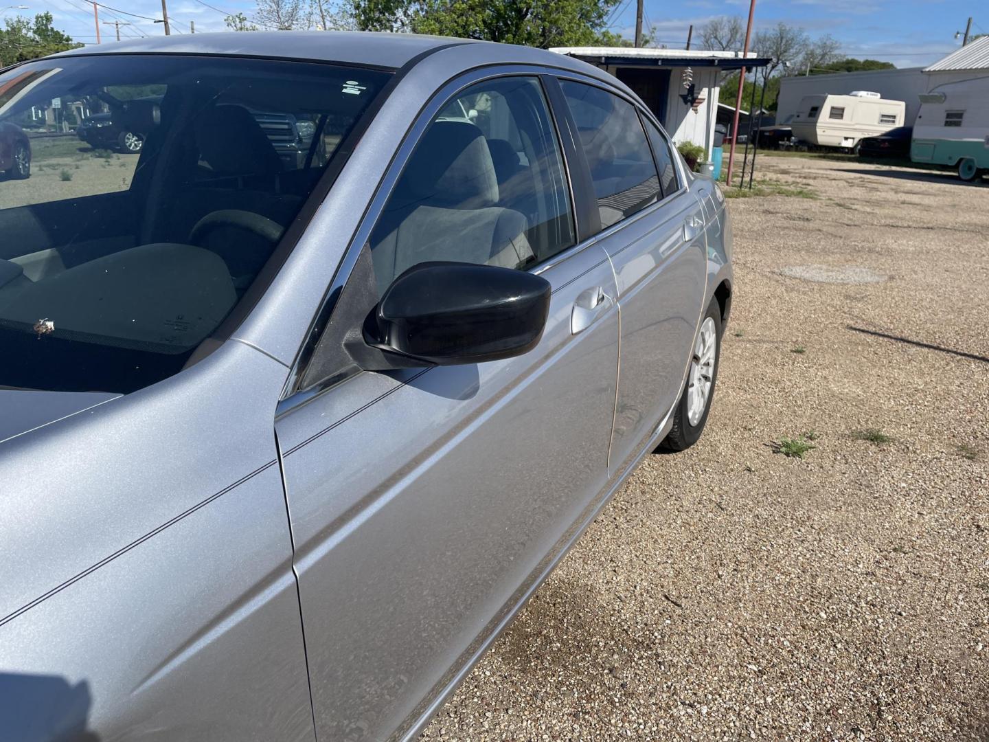 2010 Silver /Grey Honda Accord LX Sedan AT (1HGCP2F30AA) with an 2.4L L4 DOHC 16V engine, 5-Speed Automatic transmission, located at 2425 Franklin Ave., Waco, TX, 76701, (254) 753-6661, 31.540359, -97.148682 - COLD AC, 2010 Accord LX, Clean Title, call 254-753-6661 for make appointment to test drive. - Photo#2