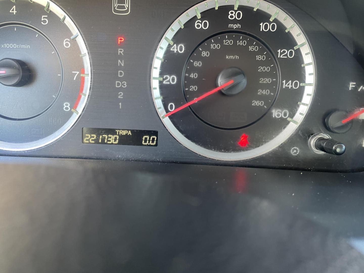 2010 Silver /Grey Honda Accord LX Sedan AT (1HGCP2F30AA) with an 2.4L L4 DOHC 16V engine, 5-Speed Automatic transmission, located at 2425 Franklin Ave., Waco, TX, 76701, (254) 753-6661, 31.540359, -97.148682 - COLD AC, 2010 Accord LX, Clean Title, call 254-753-6661 for make appointment to test drive. - Photo#5
