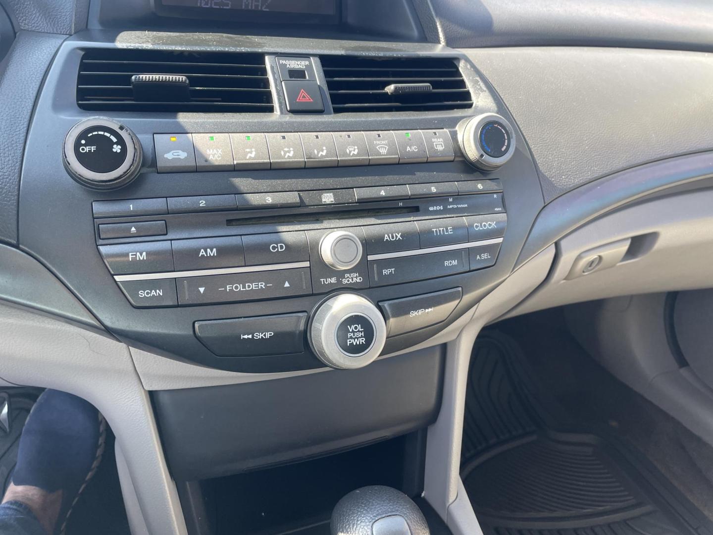 2010 Silver /Grey Honda Accord LX Sedan AT (1HGCP2F30AA) with an 2.4L L4 DOHC 16V engine, 5-Speed Automatic transmission, located at 2425 Franklin Ave., Waco, TX, 76701, (254) 753-6661, 31.540359, -97.148682 - COLD AC, 2010 Accord LX, Clean Title, call 254-753-6661 for make appointment to test drive. - Photo#6