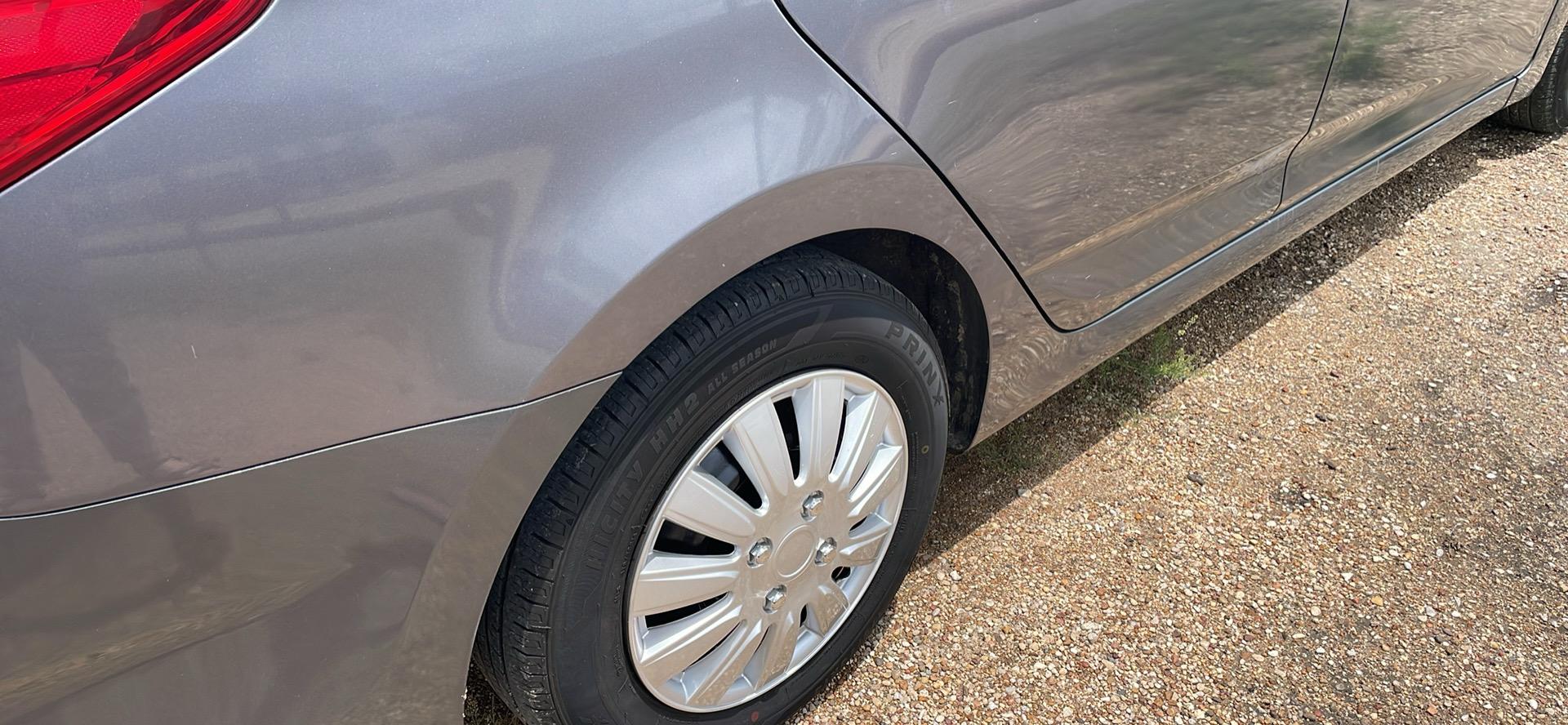 2016 GREY /Grey Hyundai Accent SE 4-Door 6A (KMHCT4AE3GU) with an 1.6L L4 DOHC 16V engine, 6A transmission, located at 2425 Franklin Ave., Waco, TX, 76701, (254) 753-6661, 31.540359, -97.148682 - Ready for your Gradtuate or family. This gas saver has a new AC compressor ready for the Texas Summer. $5508.16 TOTAL OUT THE DOOR. CASH OR OUTSIDE FINANCING. See today -it might be gone tomorrow! - Photo#2
