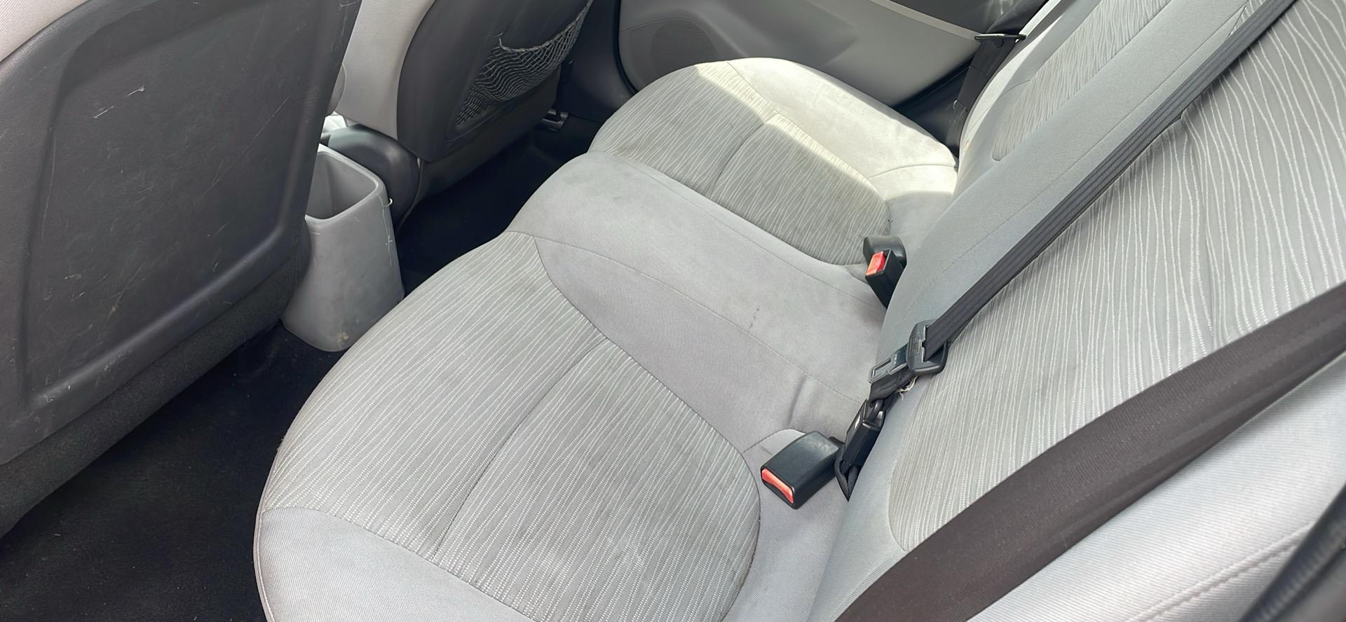 2016 GREY /Grey Hyundai Accent SE 4-Door 6A (KMHCT4AE3GU) with an 1.6L L4 DOHC 16V engine, 6A transmission, located at 2425 Franklin Ave., Waco, TX, 76701, (254) 753-6661, 31.540359, -97.148682 - Ready for your Gradtuate or family. This gas saver has a new AC compressor ready for the Texas Summer. $5508.16 TOTAL OUT THE DOOR. CASH OR OUTSIDE FINANCING. See today -it might be gone tomorrow! - Photo#5