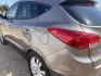 2013 Bronze /Black Hyundai Tucson Limited 2WD (KM8JU3AC9DU) with an 2.4L L4 DOHC 16V engine, 6-Speed Automatic transmission, located at 2425 Franklin Ave., Waco, TX, 76701, (254) 753-6661, 31.540359, -97.148682 - Very nice Hyundai Tucson Limited, cold AC, only 100K, Weather Tech floor mats, good tires, tint. See at Massey Motors, we can suggest a lender if you need financing. Priced below book value, out the door price includes TTL AND FEES. $8628.49 total- Photo#2