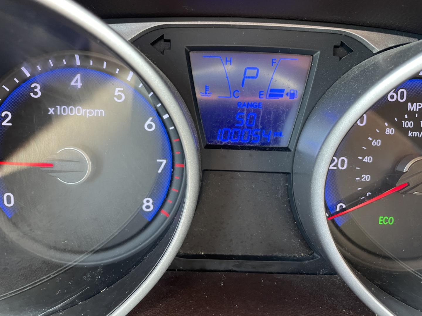 2013 Bronze /Black Hyundai Tucson Limited 2WD (KM8JU3AC9DU) with an 2.4L L4 DOHC 16V engine, 6-Speed Automatic transmission, located at 2425 Franklin Ave., Waco, TX, 76701, (254) 753-6661, 31.540359, -97.148682 - Very nice Hyundai Tucson Limited, cold AC, only 100K, Weather Tech floor mats, good tires, tint. See at Massey Motors, we can suggest a lender if you need financing. Priced below book value, out the door price includes TTL AND FEES. $8628.49 total- Photo#6