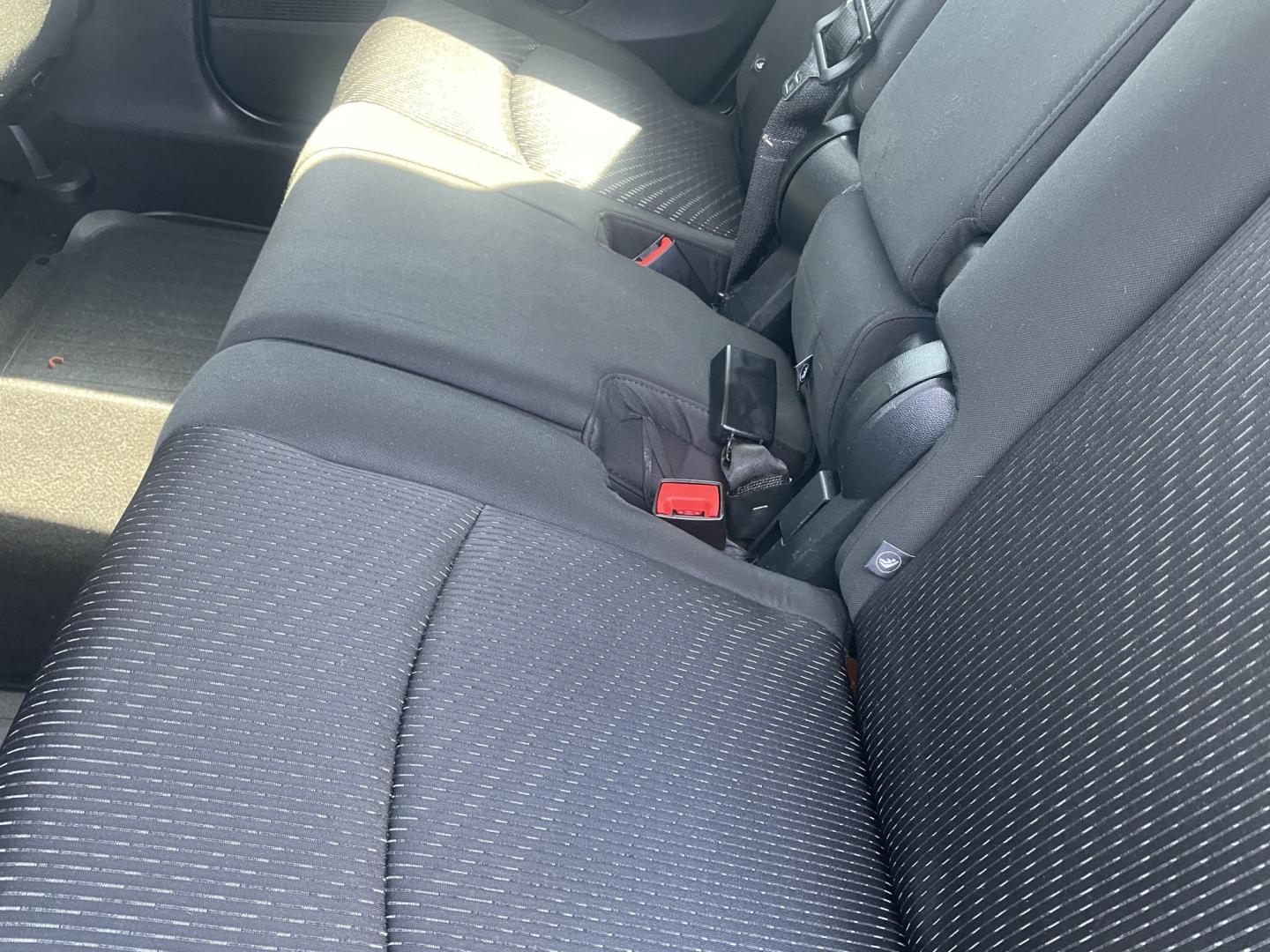 2012 SILVER /BLACK Dodge Journey SXT (3C4PDCBG0CT) with an 3.6L V6 DOHC 24V engine, 6-Speed Automatic transmission, located at 2425 Franklin Ave., Waco, TX, 76701, (254) 753-6661, 31.540359, -97.148682 - THIRD ROW SEAT! Fresh Oil Change, new Spark Plugs, New Oil Pressure Sensor, Good Tires Nice looking 2012 Journey, Drives well, Cold AC CASH PRICE $4995 includes TTL. We can suggest a local lender if you need financing. They decide down & payments.- Photo#4