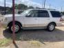 2009 WHITE /Tan Ford Expedition Eddie Bauer 2WD (1FMFU17579L) with an 5.4L V8 SOHC 16V engine, 6A transmission, located at 2425 Franklin Ave., Waco, TX, 76701, (254) 753-6661, 31.540359, -97.148682 - Very nice Expedition, 3rd row seat, entertainment pkg with remote and 2 headphones, rear ice cold a/c, tow pkg, strong motor. Call 254-753-6661 for test drive appointment. Cash or outside financing only -we can suggest local lender.- Photo#0